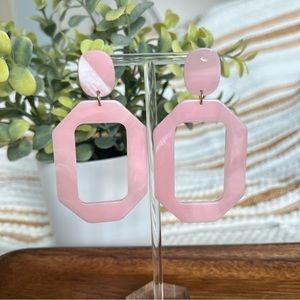 Malibu Marble Open Rectangle Earrings‎ in Light Pink